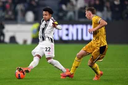 TURIN, ITALY - DECEMBER 02: Weston McKennie of Juventus is put under pressure by Nicolo Bertola of Udinese Calcio during the Coppa Italia match between Udinese Calcio and Juventus at Allianz Stadium on December 02, 2025 in Turin, Italy. (Photo by Valerio Pennicino/Getty Images)