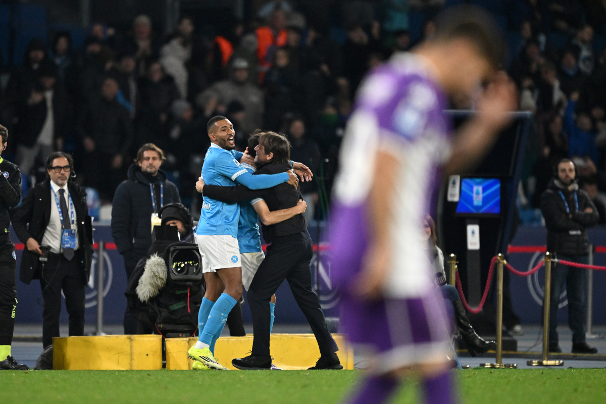 NAPLES, ITALY - JANUARY 31: Miguel Gutierrez of SSC Napoli celebrates with his head coach Antonio Conte and Juan Jesus after scoring his side second goal during the Serie A match between SSC Napoli and ACF Fiorentina at Stadio Diego Armando Maradona on January 31, 2026 in Naples, Italy. (Photo by Francesco Pecoraro/Getty Images)