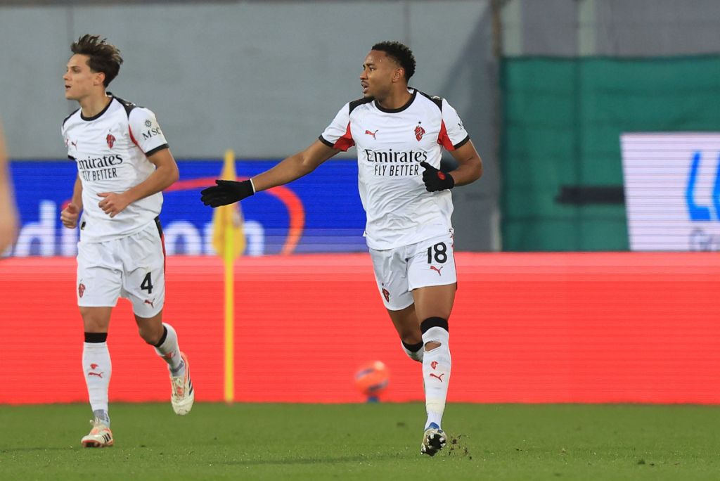 Maignan set to sign new AC Milan contract, Roma ask for Nkunku