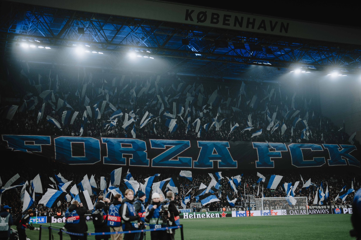 FC Copenhagen fans ahead of the Champions League match with Napoli (@fckobenhavn)