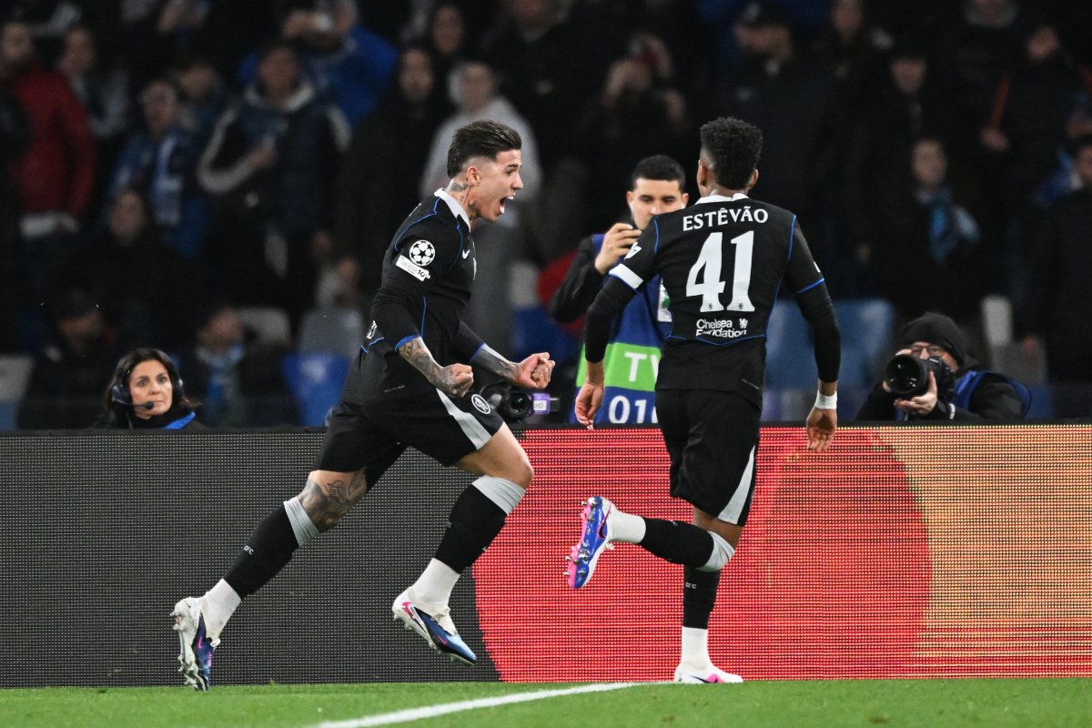 NAPLES, ITALY - JANUARY 28: Enzo Fernandez of Chelsea celebrates scoring his team's first goal from the penalty-spot during the UEFA Champions League 2025/26 League Phase MD8 match between SSC Napoli and Chelsea FC at Stadio Diego Armando Maradona on January 28, 2026 in Naples, Italy. (Photo by Francesco Pecoraro/Getty Images)