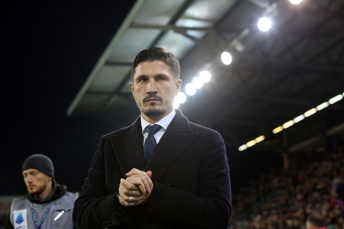 CAGLIARI, ITALY - JANUARY 02: Fabio Pisacane, coach of Cagliari, looks on during the Serie A match between Cagliari Calcio and AC Milan at Stadio Sant'Elia on January 02, 2026 in Cagliari, Italy. (Photo by Enrico Locci/Getty Images)