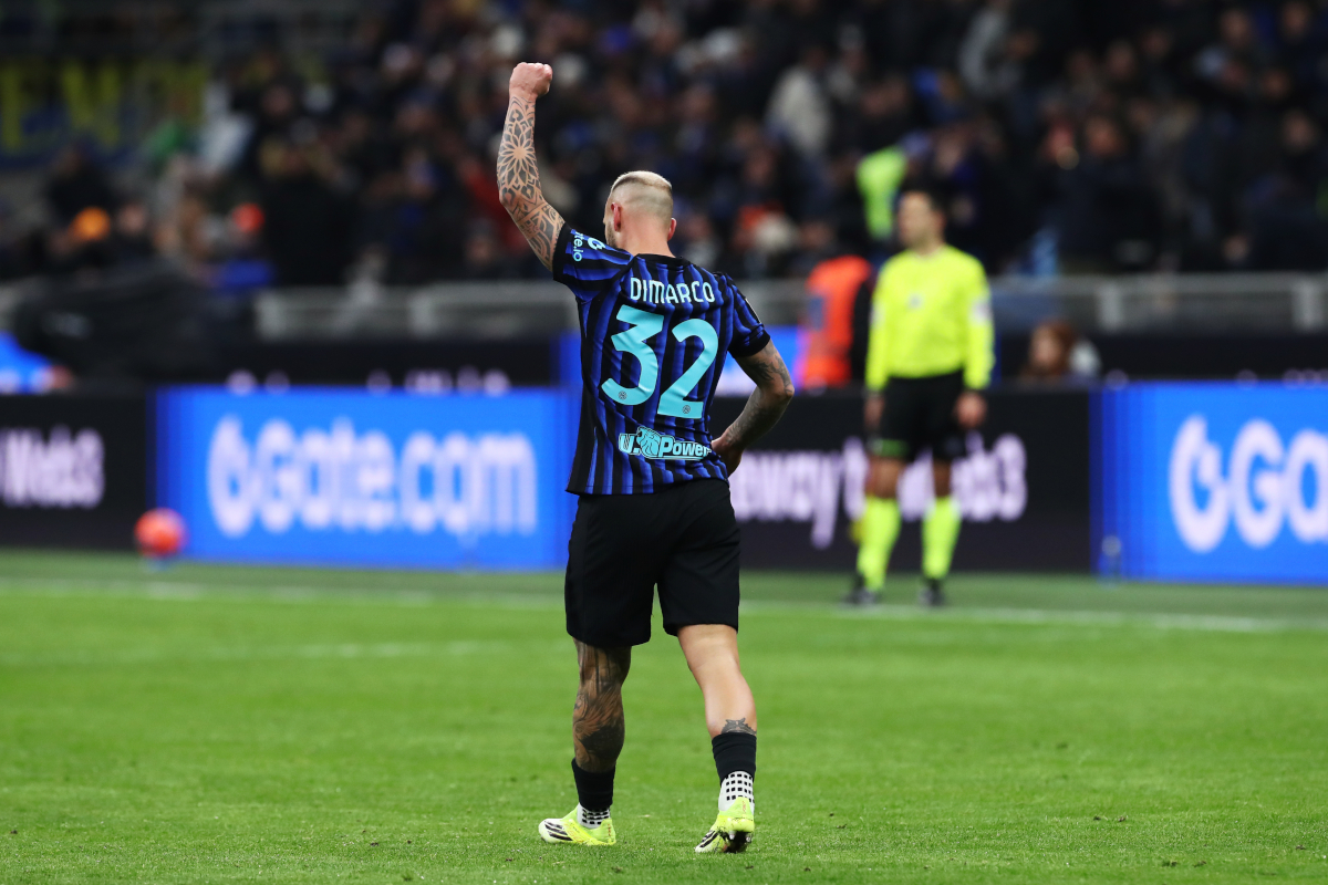 MILAN, ITALY - JANUARY 11: Federico Dimarco of FC Internazionale Milano celebrates scoring his team's first goal during the Serie A match between FC Internazionale and SSC Napoli at Giuseppe Meazza Stadium on January 11, 2026 in Milan, Italy. (Photo by Marco Luzzani/Getty Images)