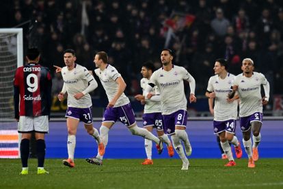 BOLOGNA, ITALY - JANUARY 18: Rolando Mandragora of ACF Fiorentina celebrates after scoring the opening goal during the Serie A match between Bologna FC 1909 and ACF Fiorentina at Renato Dall'Ara Stadium on January 18, 2026 in Bologna, Italy. (Photo by Alessandro Sabattini/Getty Images)