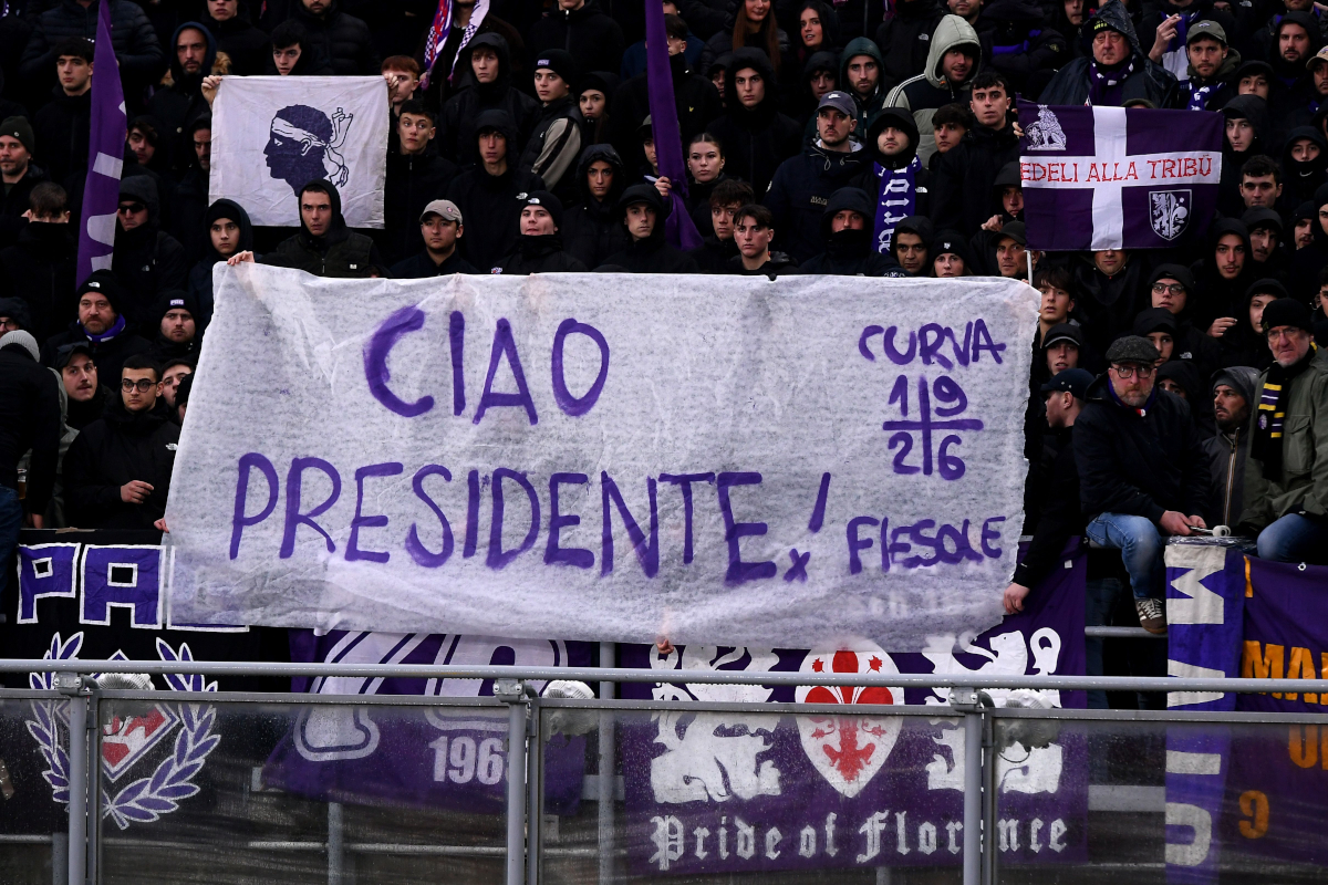 BOLOGNA, ITALY - JANUARY 18: Fans of ACF Fiorentina during the Serie A match between Bologna FC 1909 and ACF Fiorentina at Renato Dall'Ara Stadium on January 18, 2026 in Bologna, Italy. (Photo by Alessandro Sabattini/Getty Images)
