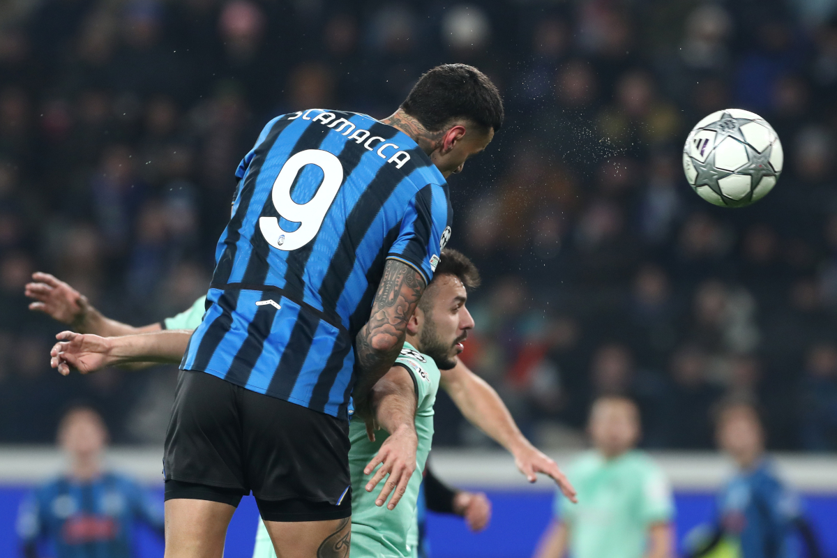 BERGAMO, ITALY - JANUARY 21: Gianluca Scamacca of Atalanta scores his team's first goal during the UEFA Champions League 2025/26 League Phase MD7 match between Atalanta BC and Athletic Club at Stadio di Bergamo on January 21, 2026 in Bergamo, Italy. (Photo by Marco Luzzani/Getty Images)