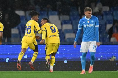 NAPLES, ITALY - JANUARY 07: Gift Orban of Hellas Verona FC celebrates after scoring his side's second goal during the Serie A match between SSC Napoli and Hellas Verona FC at Stadio Diego Armando Maradona on January 07, 2026 in Naples, Italy. (Photo by Francesco Pecoraro/Getty Images)