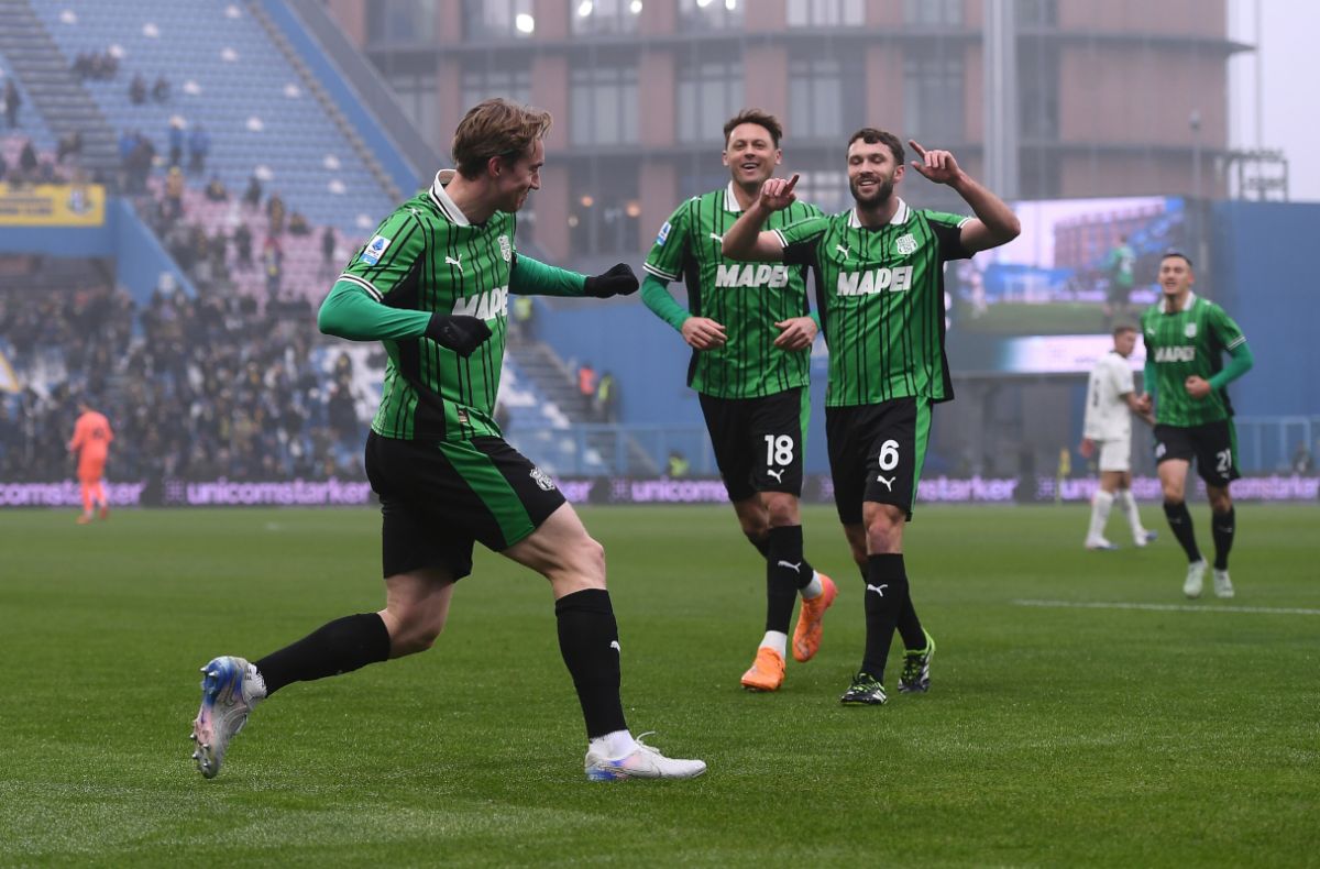 https://icdn.football-italia.net/wp-content/uploads/2026/01/Kristian-Thorstvedt-celebrate-Sassuolo-Parma-1200x790.jpg