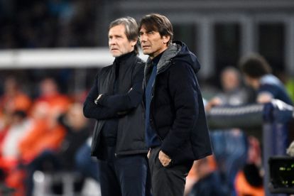 NAPLES, ITALY - APRIL 27: Gabriele Oriali and Antonio Conte of Napoli during the Serie A match between Napoli and Torino at Stadio Diego Armando Maradona on April 27, 2025 in Naples, Italy. (Photo by Francesco Pecoraro/Getty Images)