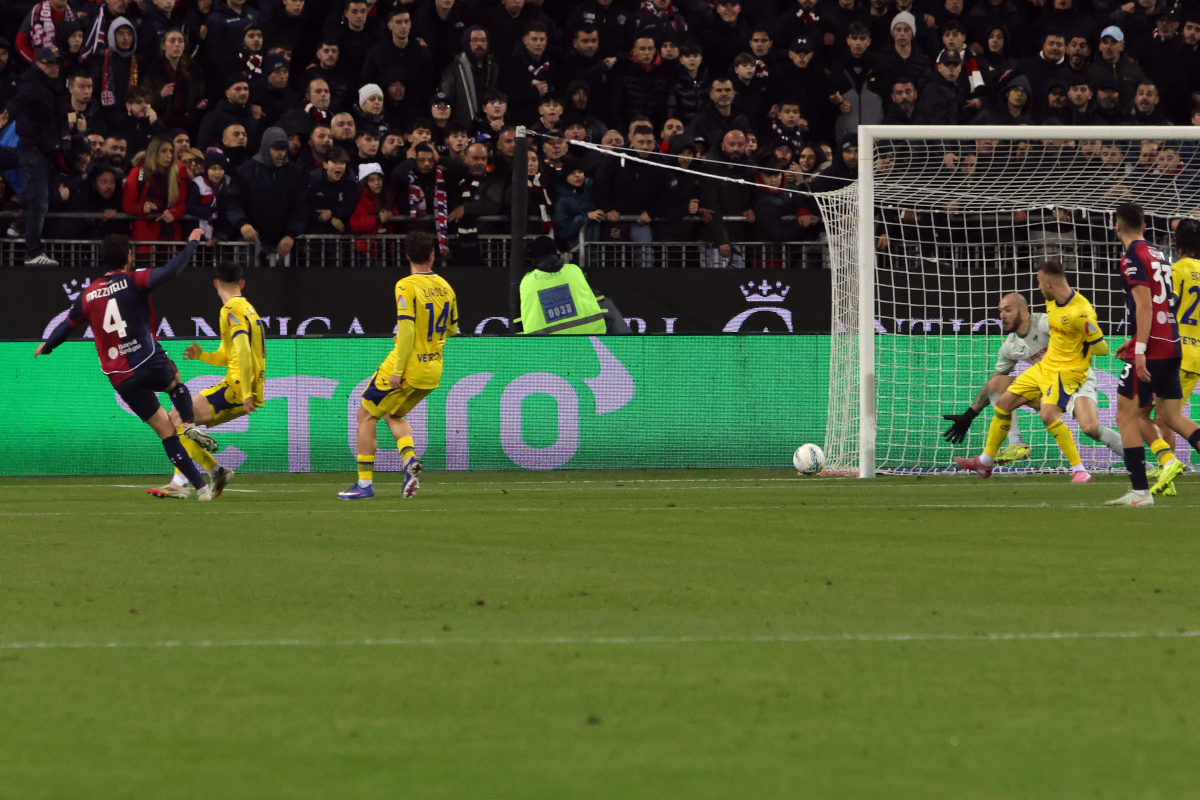 CAGLIARI, ITALY - JANUARY 31: Luca Mazzitelli of Cagliari scores his goal 1-0 during the Serie A match between Cagliari Calcio and Hellas Verona FC at Stadio Sant'Elia on January 31, 2026 in Cagliari, Italy. (Photo by Enrico Locci/Getty Images)