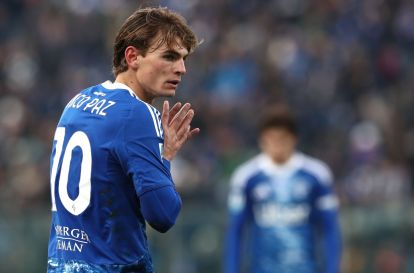 COMO, ITALY - JANUARY 10: Nico Paz of Como 1907 looks o during the Serie A match between Como 1907 and Bologna FC 1909 at Giuseppe Sinigaglia Stadium on January 10, 2026 in Como, Italy. (Photo by Marco Luzzani/Getty Images)