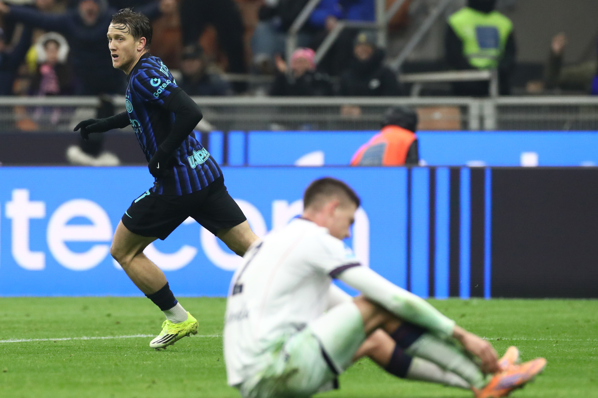 MILAN, ITALY - JANUARY 04: Piotr Zielinski of FC Internazionale Milano celebrates scoring his team's first goal during the Serie A match between FC Internazionale and Bologna FC 1909 at Giuseppe Meazza Stadium on January 04, 2026 in Milan, Italy. (Photo by Marco Luzzani/Getty Images)