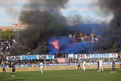 PISA, ITALY - JANUARY 31: Fans of Pisa Sporting Club let off flares during the Serie A match between Pisa SC and US Sassuolo Calcio at Arena Garibaldi on January 31, 2026 in Pisa, Italy. (Photo by Gabriele Maltinti/Getty Images)