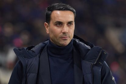 BERGAMO, ITALIA - 03 JANUARI: Raffaele Palladino, Pelatih Kepala Atalanta menyaksikan pertandingan Serie A antara Atalanta BC dan AS Roma di New Balance Arena pada 03 Januari 2026 di Bergamo, Italia. (Foto oleh Emmanuele Ciancaglini/Getty Images)