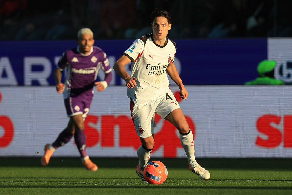 FLORENCE, ITALY - JANUARY 11: Samuele Ricci of AC Milan in action during the Serie A match between ACF Fiorentina and AC Milan at Artemio Franchi on January 11, 2026 in Florence, Italy. (Photo by Gabriele Maltinti/Getty Images)