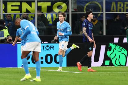 MILAN, ITALY - JANUARY 11: Scott McTominay of SSC Napoli celebrates scoring his team's first goal during the Serie A match between FC Internazionale and SSC Napoli at Giuseppe Meazza Stadium on January 11, 2026 in Milan, Italy. (Photo by Marco Luzzani/Getty Images)