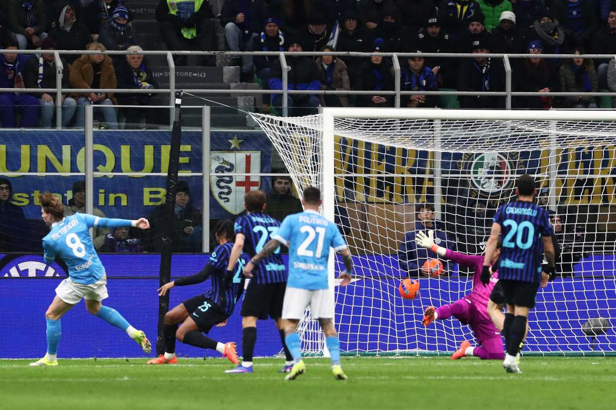 MILAN, ITALY - JANUARY 11: Scott McTominay of SSC Napoli scores his team's first goal during the Serie A match between FC Internazionale and SSC Napoli at Giuseppe Meazza Stadium on January 11, 2026 in Milan, Italy. (Photo by Marco Luzzani/Getty Images)