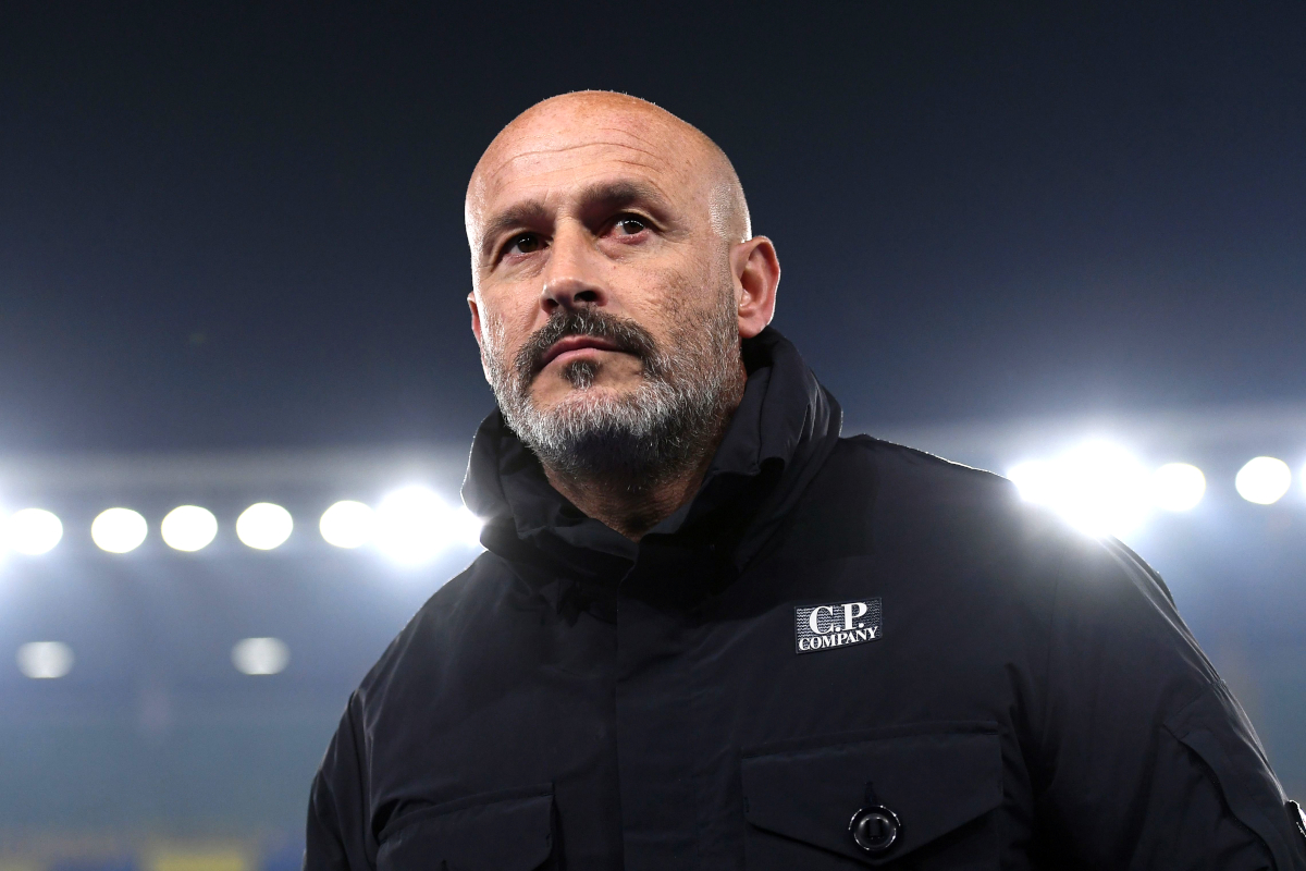 VERONA, ITALY - JANUARY 15: Vincenzo Italiano, head coach of Bologna FC, looks on before the Serie A match between Hellas Verona FC and Bologna FC 1909 at Stadio Marcantonio Bentegodi on January 15, 2026 in Verona, Italy. (Photo by Alessandro Sabattini/Getty Images)