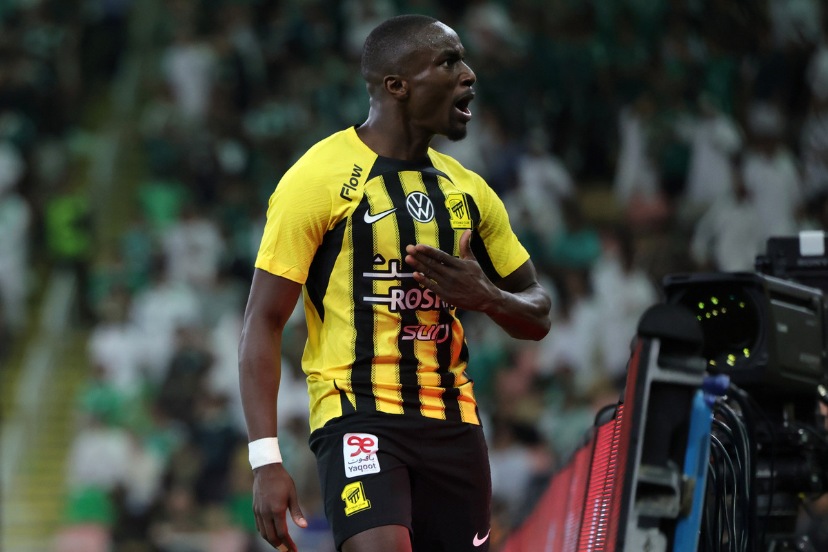 JEDDAH, SAUDI ARABIA - APRIL 05: Moussa Diaby of Al Ittihad celebrates scoring his team's first goal during the Saudi Pro League match between Al Ahli SFC and Al Ittihad at Alimna Stadium on April 05, 2025 in Jeddah, Saudi Arabia. (Photo by Abdullah Ahmed/Getty Images)