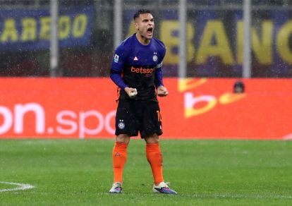 MILAN, ITALY - JANUARY 23: Lautaro Martinez of FC Internazionale Milano celebrates scoring his team's second goal during the Serie A match between FC Internazionale and Pisa SC at Giuseppe Meazza Stadium on January 23, 2026 in Milan, Italy. (Photo by Marco Luzzani/Getty Images)