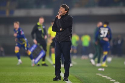 VERONA, ITALY - FEBRUARY 28: Antonio Conte head coach of SSC Napoli during the Serie A match between Hellas Verona FC and SSC Napoli at Stadio Marcantonio Bentegodi on February 28, 2026 in Verona, Italy. (Photo by Alessandro Sabattini/Getty Images)