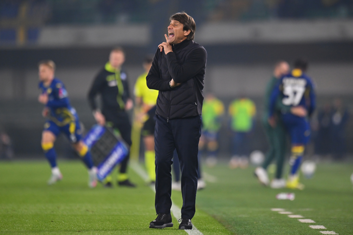 VERONA, ITALY - FEBRUARY 28: Antonio Conte head coach of SSC Napoli during the Serie A match between Hellas Verona FC and SSC Napoli at Stadio Marcantonio Bentegodi on February 28, 2026 in Verona, Italy. (Photo by Alessandro Sabattini/Getty Images)