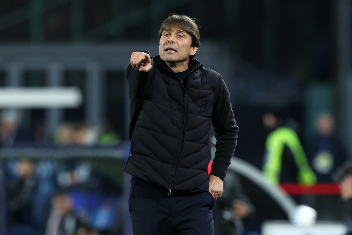 NAPLES, ITALY - FEBRUARY 10: Antonio Conte, SSC Napoli head coach, gestures during the Coppa Italia match between SSC Napoli and Como 1907 at Stadio Diego Armando Maradona on February 10, 2026 in Naples, Italy. (Photo by Francesco Pecoraro/Getty Images)