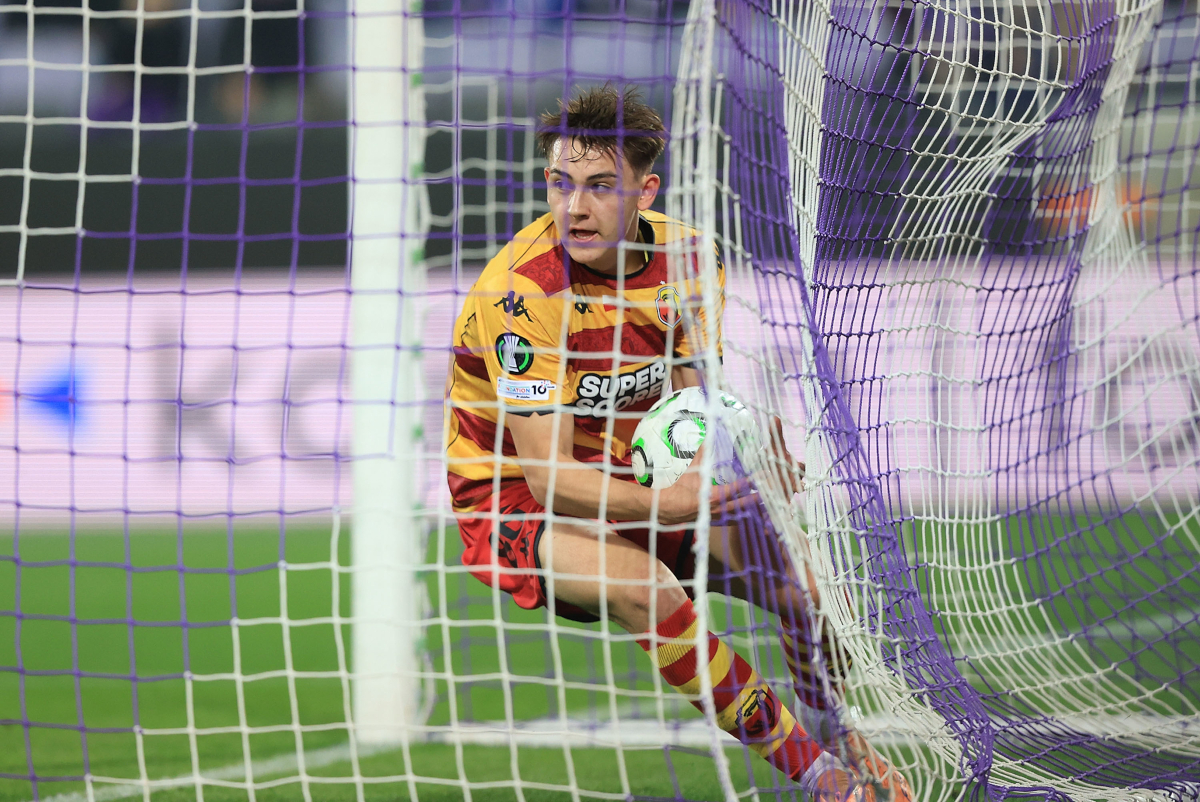FLORENCE, ITALY - FEBRUARY 26: Bartosz Mazurek of Jagiellonia Bialystok celebrates after scoring a goal during the UEFA Conference League 2025/26 Knockout Play-off Second Leg match between ACF Fiorentina and Jagiellonia Bialystok at Stadio Artemio Franchi on February 26, 2026 in Florence, Italy. (Photo by Gabriele Maltinti/Getty Images)