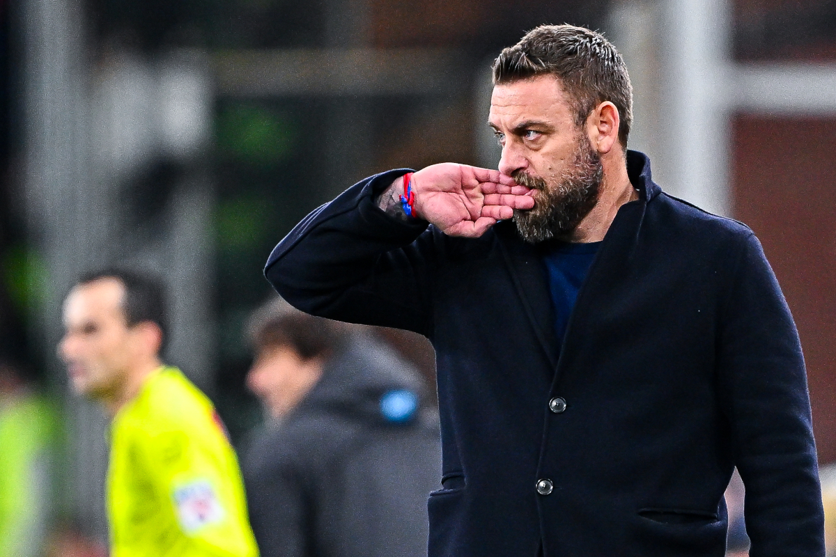 GENOA, ITALY - FEBRUARY 7: Daniele De Rossi, head coach of Genoa, reacts during the Serie A match between Genoa CFC and SSC Napoli at Stadio Luigi Ferraris on February 7, 2026 in Genoa, Italy. (Photo by Simone Arveda/Getty Images)