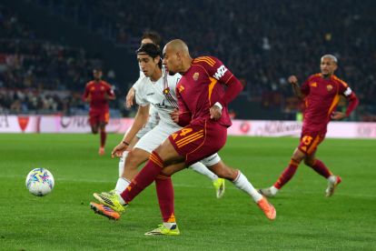 ROME, ITALY - FEBRUARY 22: Donyell Malen of AS Roma in action during the Serie A match between AS Roma and US Cremonese at Stadio Olimpico on February 22, 2026 in Rome, Italy. (Photo by Paolo Bruno/Getty Images)