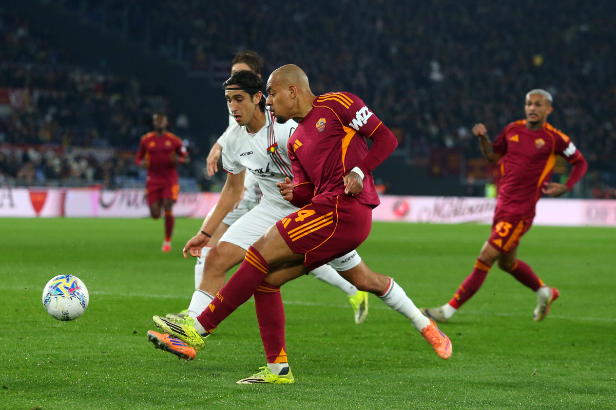 ROME, ITALY - FEBRUARY 22: Donyell Malen of AS Roma in action during the Serie A match between AS Roma and US Cremonese at Stadio Olimpico on February 22, 2026 in Rome, Italy. (Photo by Paolo Bruno/Getty Images)