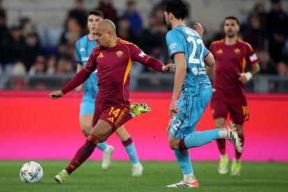 ROME, ITALY - FEBRUARY 09: Donyell Malen in action during the Serie A match between AS Roma and Cagliari Calcio at Stadio Olimpico on February 09, 2026 in Rome, Italy. (Photo by Paolo Bruno/Getty Images)