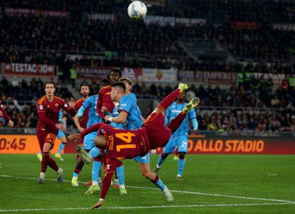 ROME, ITALY - FEBRUARY 09: Donyell Malen of AS Roma in action during the Serie A match between AS Roma and Cagliari Calcio at Stadio Olimpico on February 09, 2026 in Rome, Italy. (Photo by Paolo Bruno/Getty Images)