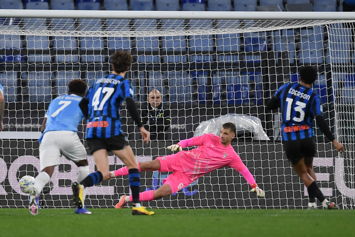 ROME, ITALY - FEBRUARY 14: Ederson of Atalanta BG scores a opening goal a penalty during the Serie A match between SS Lazio and Atalanta BC at Stadio Olimpico on February 14, 2026 in Rome, Italy. (Photo by Marco Rosi - SS Lazio/Getty Images)