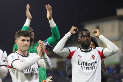PISA, ITALY - FEBRUARY 13: Christian Pulisic and Fikayo Tomori of AC Milan greets the fans after during the Serie A match between Pisa SC and AC Milan at Arena Garibaldi on February 13, 2026 in Pisa, Italy. (Photo by Gabriele Maltinti/Getty Images)