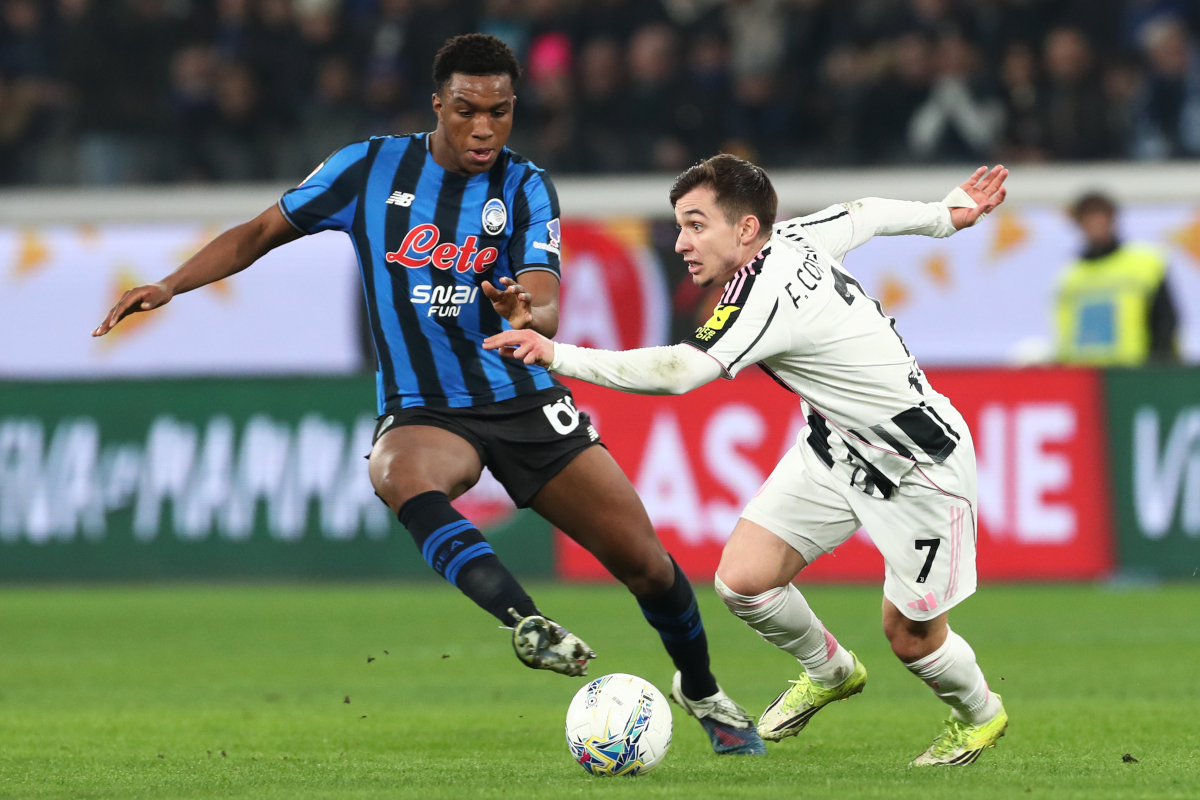 BERGAMO, ITALY - FEBRUARY 05: Francisco Conceicao of Juventus is challenged by Honest Ahanor of Atalanta during the Coppa Italia Quarter-Final match between Atalanta BC and Juventus FC at the New Balance Arena on February 05, 2026 in Bergamo, Italy. (Photo by Marco Luzzani/Getty Images)