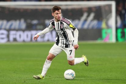 BERGAMO, ITALY - FEBRUARY 05: Francisco Conceicao of Juventus runs with the ball during the Coppa Italia Quarter-Final match between Atalanta BC and Juventus FC at the New Balance Arena on February 05, 2026 in Bergamo, Italy. (Photo by Marco Luzzani/Getty Images)