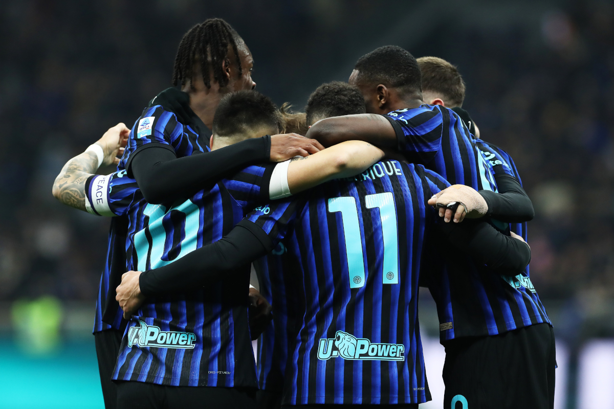 MILAN, ITALY - FEBRUARY 14: FC Internazionale Milano players celebrate their team's first goal which was an own goal scored by Andrea Cambiaso of Juventus (not pictured) during the Serie A match between FC Internazionale and Juventus FC at Giuseppe Meazza Stadium on February 14, 2026 in Milan, Italy. (Photo by Marco Luzzani/Getty Images)