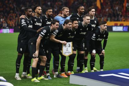 ISTANBUL, TURKEY - FEBRUARY 17: Juventus players pose for a team photograph prior to the UEFA Champions League 2025/26 League Knockout Play-off First Leg match between Galatasaray A.S. and Juventus at Ali Sami Yen Spor Kompleksi on February 17, 2026 in Istanbul, Turkey. (Photo by Burak Kara/Getty Images)