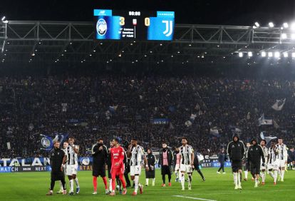 BERGAMO, ITALY - FEBRUARY 05: Juventus players look dejected after the team's defeat during the Coppa Italia Quarter-Final match between Atalanta BC and Juventus FC at the New Balance Arena on February 05, 2026 in Bergamo, Italy. (Photo by Marco Luzzani/Getty Images)