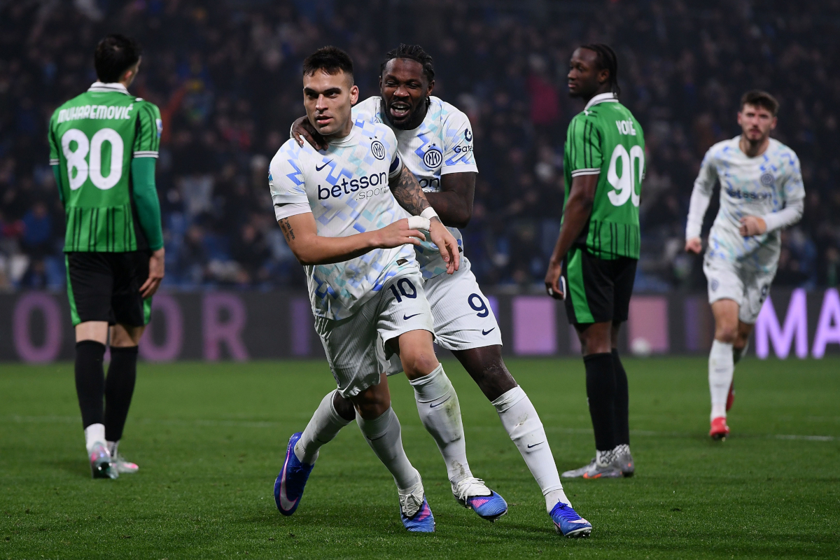 SASSUOLO, ITALY - FEBRUARY 08: Lautaro Martinez of FC Internazionale celebrates after scoring his team third goal during the Serie A match between US Sassuolo Calcio and FC Internazionale at Mapei Stadium Citta del Tricolore on February 08, 2026 in Sassuolo, Italy. (Photo by Alessandro Sabattini/Getty Images)