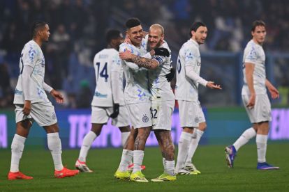 SASSUOLO, ITALY - FEBRUARY 08: Luis Henrique of FC Internazionale celebrates with Federico Dimarco after scoring his team fifth goal during the Serie A match between US Sassuolo Calcio and FC Internazionale at Mapei Stadium Citta del Tricolore on February 08, 2026 in Sassuolo, Italy. (Photo by Alessandro Sabattini/Getty Images)