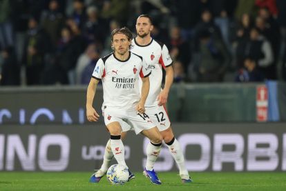 PISA, ITALY - FEBRUARY 13: Luka Modric of AC Milan in action during the Serie A match between Pisa SC and AC Milan at Arena Garibaldi on February 13, 2026 in Pisa, Italy. (Photo by Gabriele Maltinti/Getty Images)