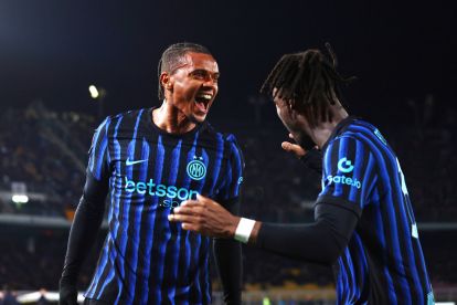 LECCE, ITALY - FEBRUARY 21: Manuel Akanji of Inter celebrates his team's second goal during the Serie A match between US Lecce and FC Internazionale at Stadio Via del Mare on February 21, 2026 in Lecce, Italy. (Photo by Maurizio Lagana/Getty Images)