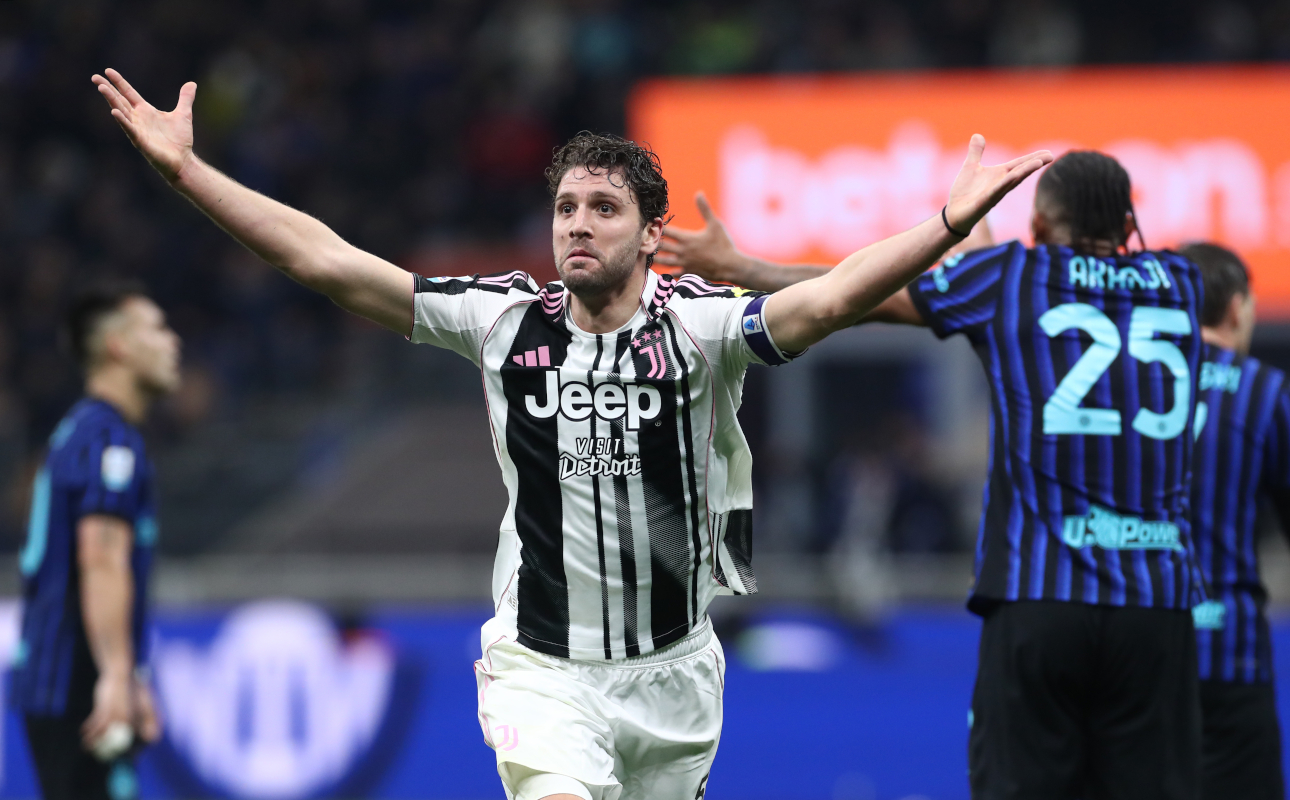 MILAN, ITALY - FEBRUARY 14: Manuel Locatelli of Juventus celebrates scoring his team's second goal during the Serie A match between FC Internazionale and Juventus FC at Giuseppe Meazza Stadium on February 14, 2026 in Milan, Italy. (Photo by Marco Luzzani/Getty Images)