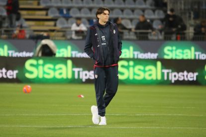 CAGLIARI, ITALY - JANUARY 02: Marco Palestra of Cagliari looks on before the Serie A match between Cagliari Calcio and AC Milan at Stadio Sant'Elia on January 02, 2026 in Cagliari, Italy. (Photo by Enrico Locci/Getty Images)