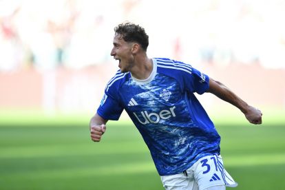 TURIN, ITALY - FEBRUARY 22: Mergim Vojvoda of Como 1907 celebrates the opening goal during the Serie A match between Juventus FC and Como 1907 at on February 21, 2026 in Turin, Italy. (Photo by Valerio Pennicino/Getty Images)
