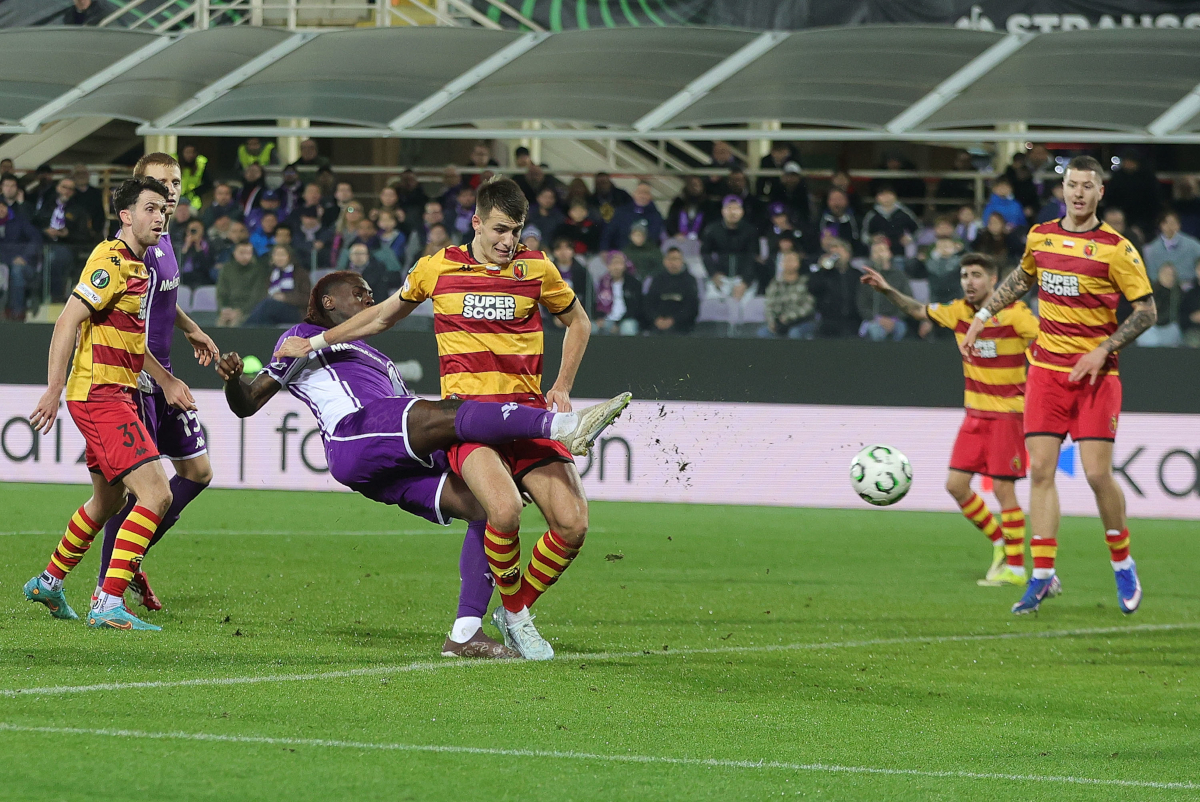 FLORENCE, ITALY - FEBRUARY 26: Moise Kean of ACF Fiorentina scores a goal during the UEFA Conference League 2025/26 Knockout Play-off Second Leg match between ACF Fiorentina and Jagiellonia Bialystok at Stadio Artemio Franchi on February 26, 2026 in Florence, Italy. (Photo by Gabriele Maltinti/Getty Images)