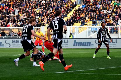 LECCE, ITALY - FEBRUARY 08: Omri Gandelman (#16) of US Lecce scores his team's opening goal during the Serie A match between US Lecce and Udinese Calcio at Stadio Via del Mare on February 08, 2026 in Lecce, Italy. (Photo by Maurizio Lagana/Getty Images)