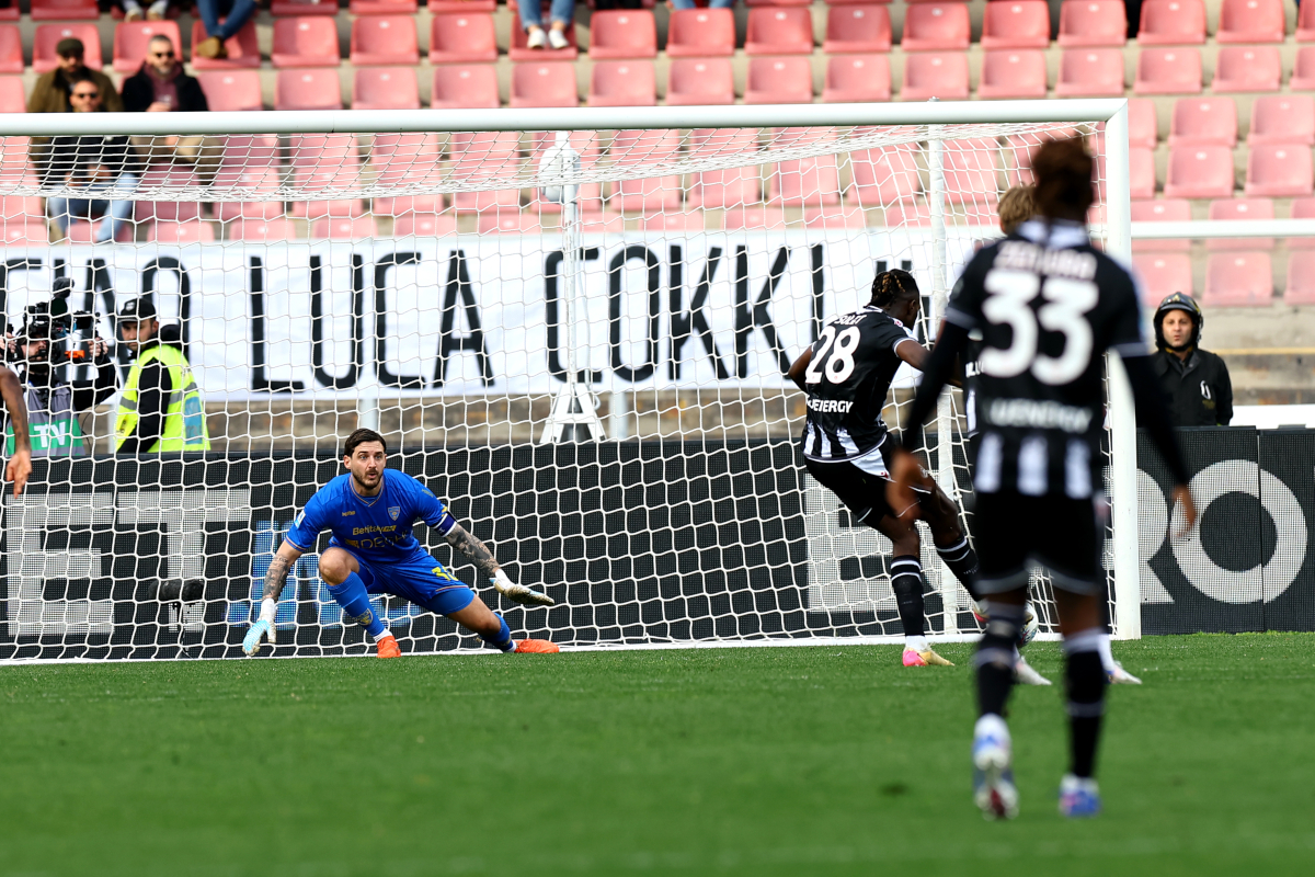 LECCE, ITALY - FEBRUARY 08: Oumar Solet of Udinese Calcio scores his team's equalizing goal with penalty during the Serie A match between US Lecce and Udinese Calcio at Stadio Via del Mare on February 08, 2026 in Lecce, Italy. (Photo by Maurizio Lagana/Getty Images)